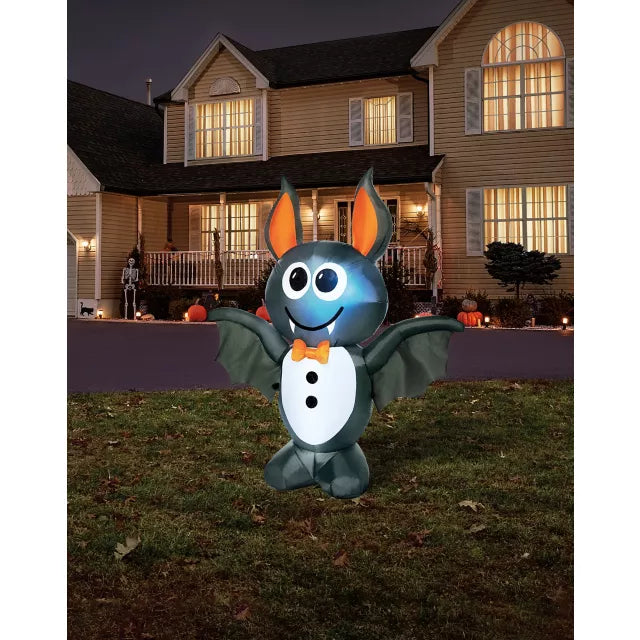 4 Ft Light-Up Vampire Bat Inflatable Decoration - US 9103